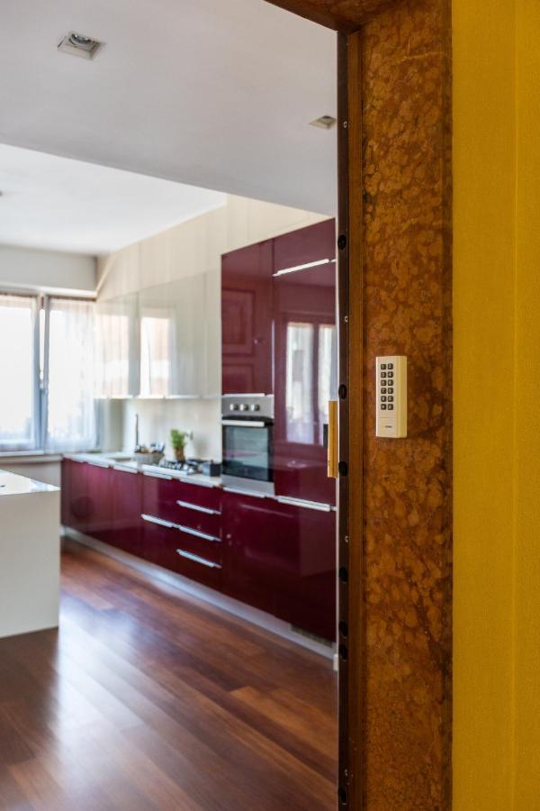 Rosselli 13 Milan Apartment Eksteriør billede